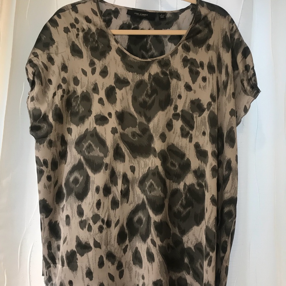 Kris Jenner animal print